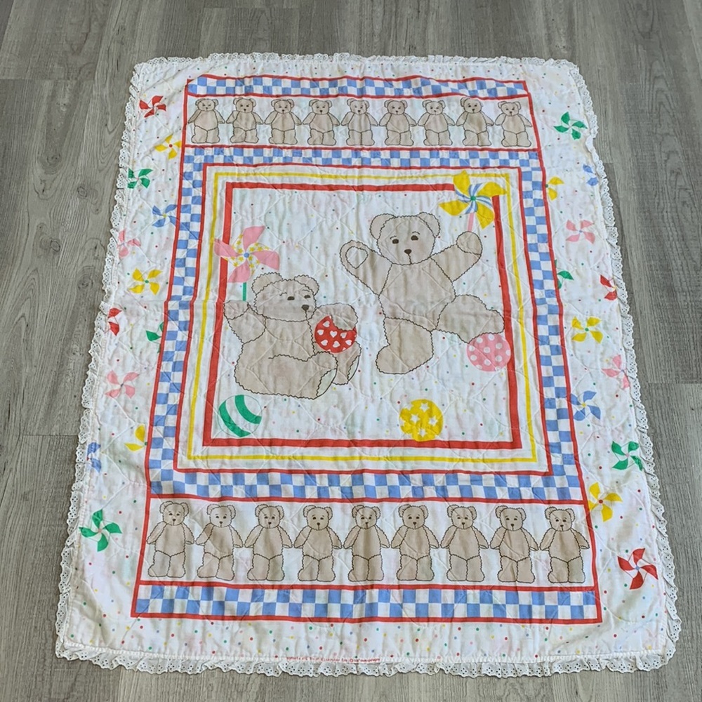 Vtg 1987 Baby Blanket Comforter Bears Balls Pinwheels Toddler